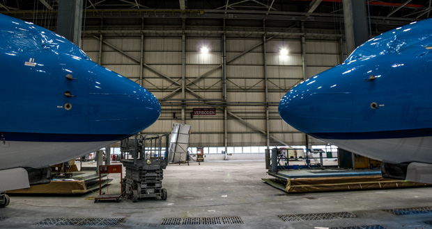 Boeing 737 met nieuwe KLM-livery