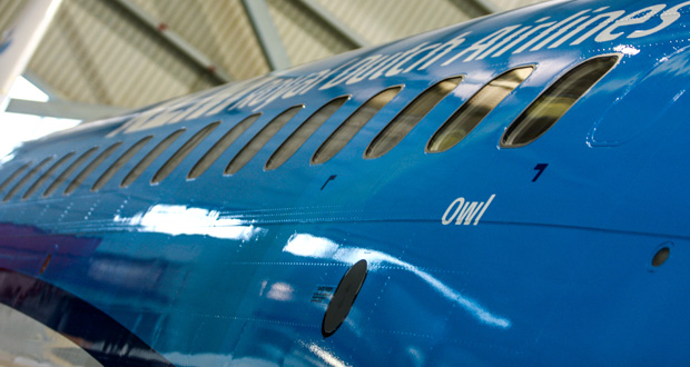Boeing 737 met nieuwe KLM-livery
