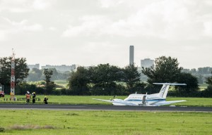 Luchthaven Rotterdam tijdelijk gesloten na harde landing vliegtuig