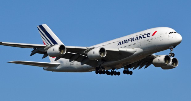 Directieleden Air France moeten vege lijf redden