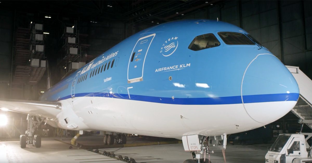 Unboxing the new KLM Boeing 787 Dreamliner